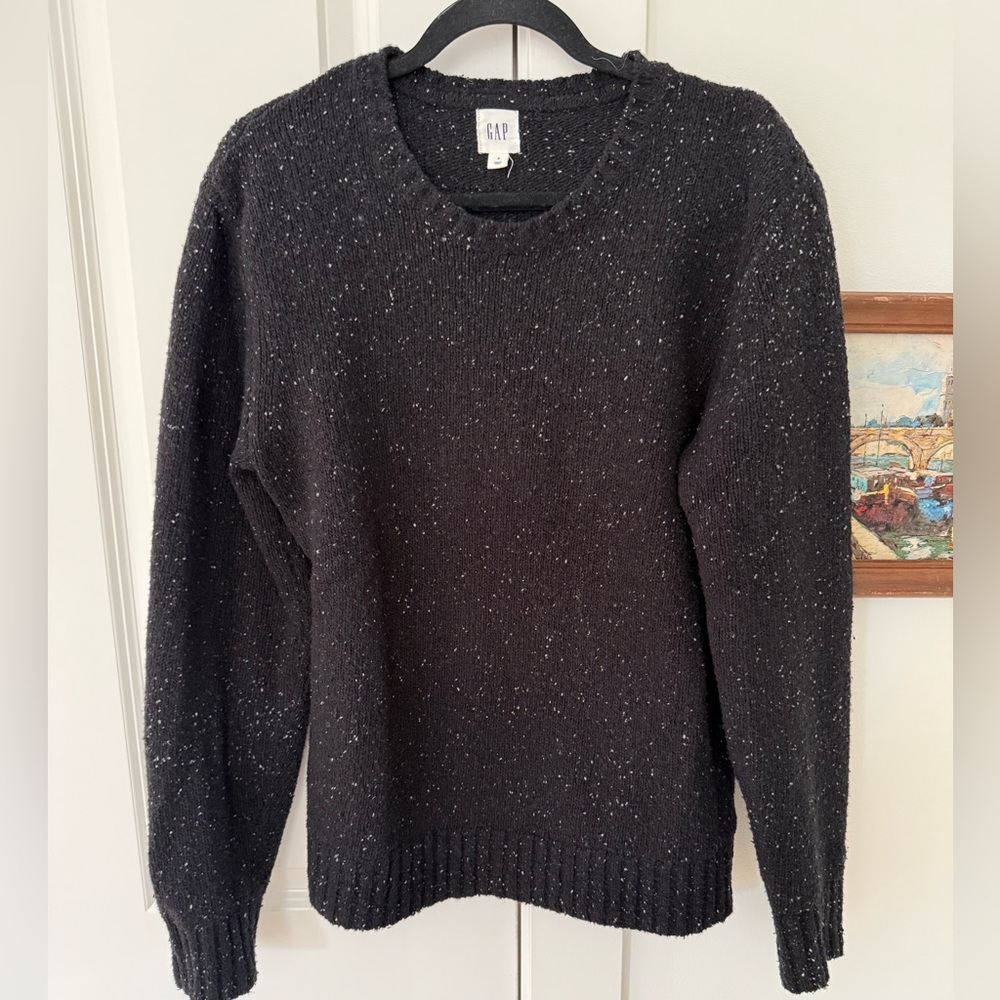 Gap sweater